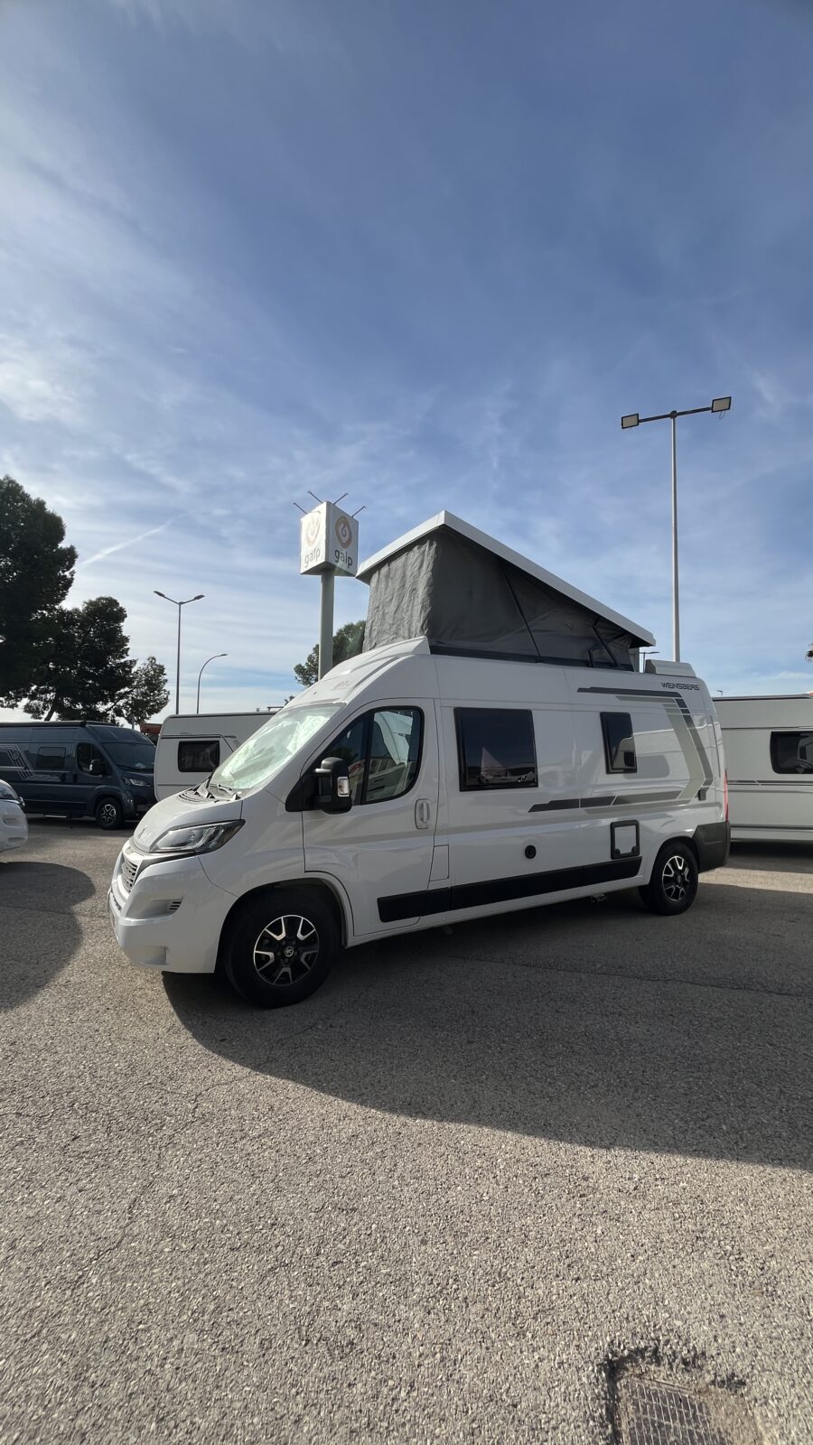Camper de Ocasión Weinsberg Caratour 600 MQ